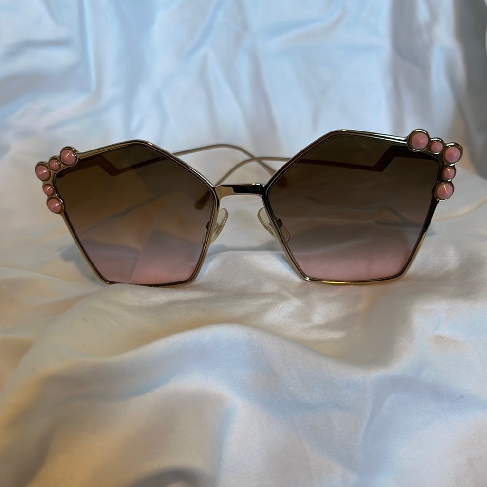 FENDI Gradient Pink Studded Shades